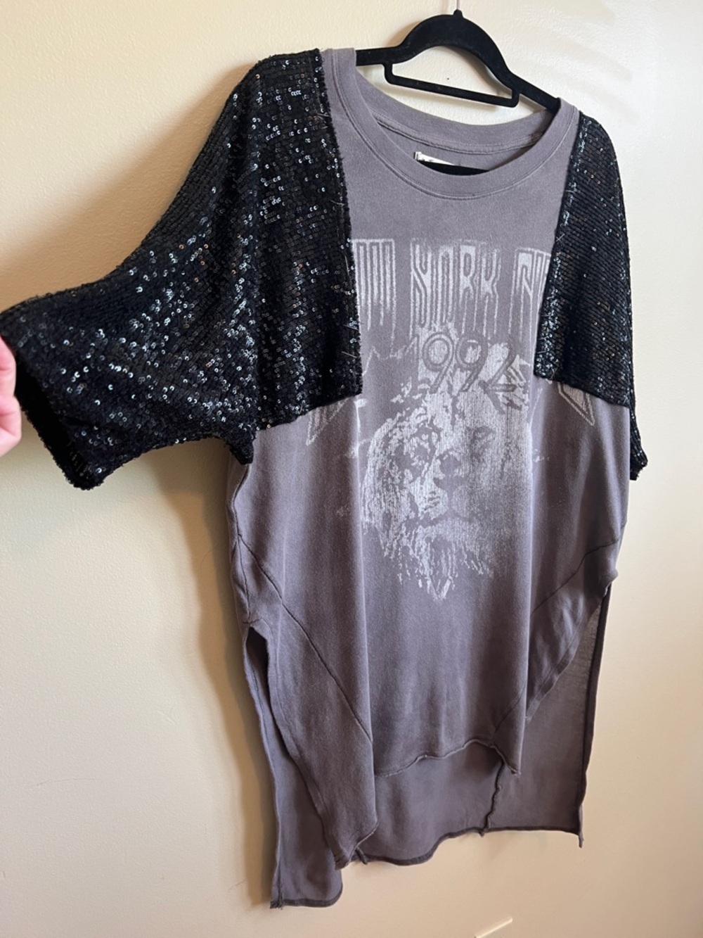 We the free by Free people grey oversized Small black sequence sleeve shirt - Picture 2 of 12